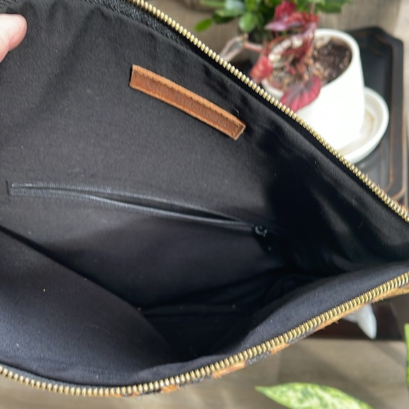 Animal print clutch in pony hair - Picture 5 of 10